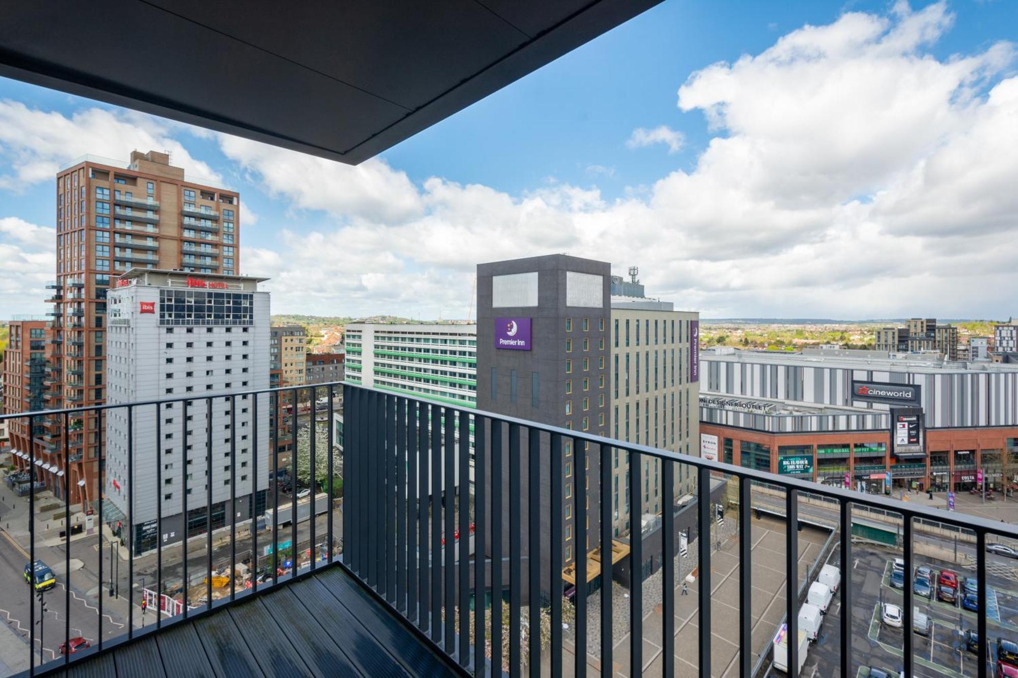 Mysquare State-Of-The-Art 1 Bedroom Apartments Near Wembley Park London Bagian luar foto